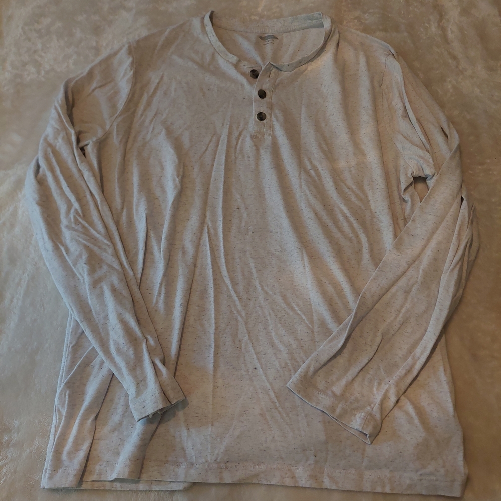 Old Navy Light Gray Long Sleeve Henley